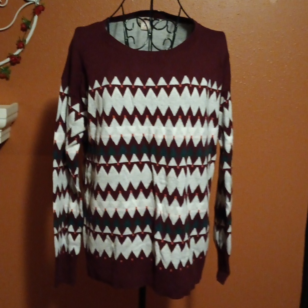 Multicolor Crewneck Sweaters with Zigzag Pattern